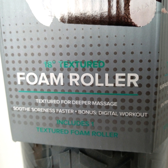 Gaiam Restore Foam Roller Textured for Deep Massage Post Workout Sooth Soreness - Picture 2 of 4